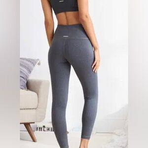 SOLD- Gray Aerie 7/8 Leggings